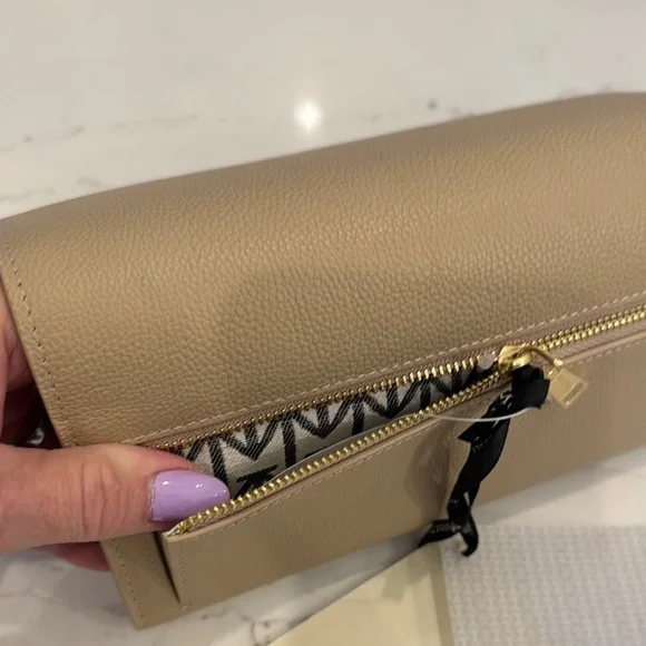 New With Tags Moncrief London Tan Leather wallet - Picture 9 of 10